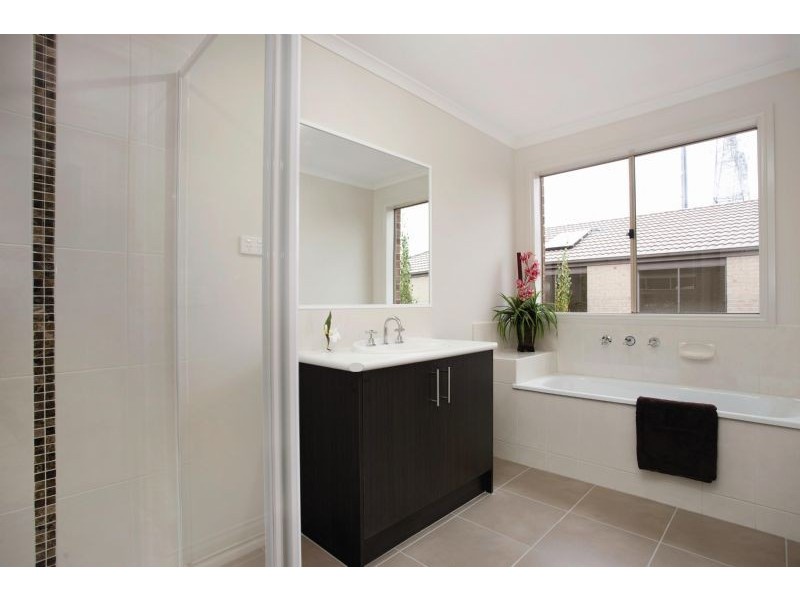 Drouin VIC 3818