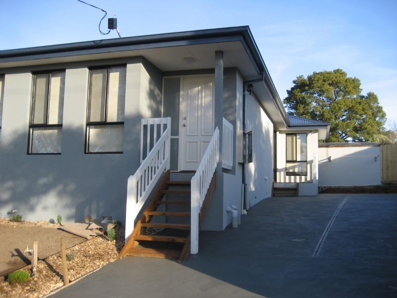 2/5 Lawson Cresent, Warragul VIC 3820