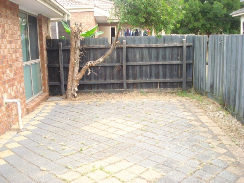 2/20 Irwin Street, Clayton VIC 3168