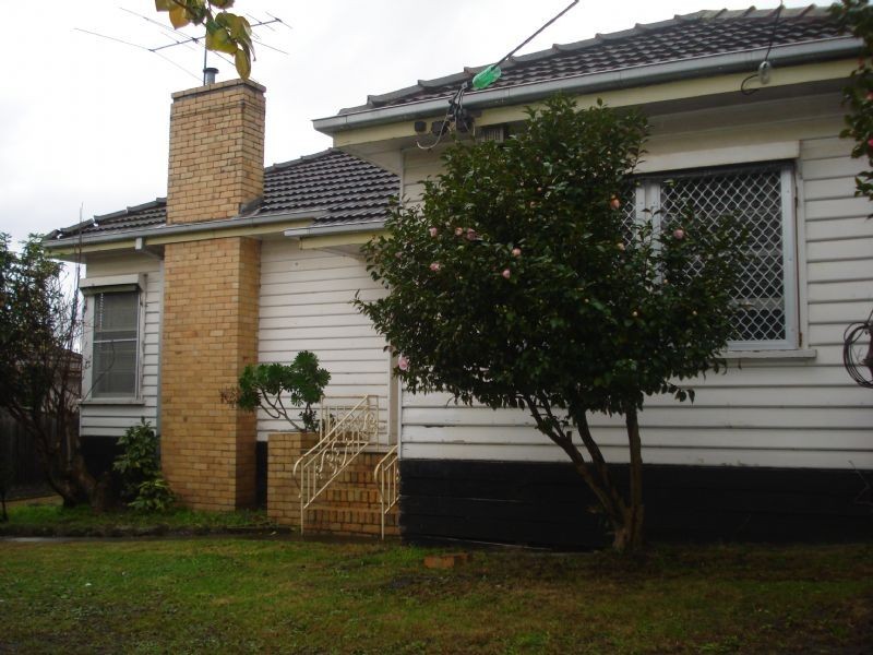 27 Edinburgh Street, Clayton VIC 3168