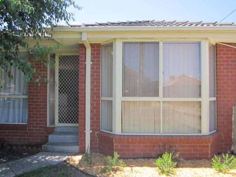 1/12 Flora Road, Clayton VIC 3168