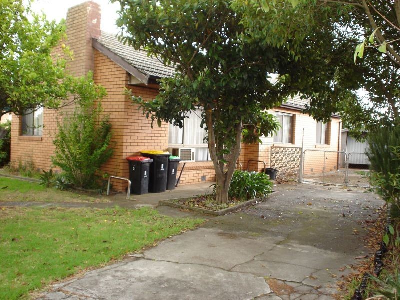 3 Rosebank Avenue, Clayton South VIC 3169