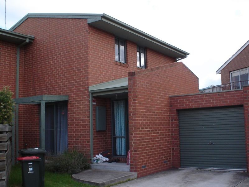 2/18 Bettina Street, Clayton VIC 3168