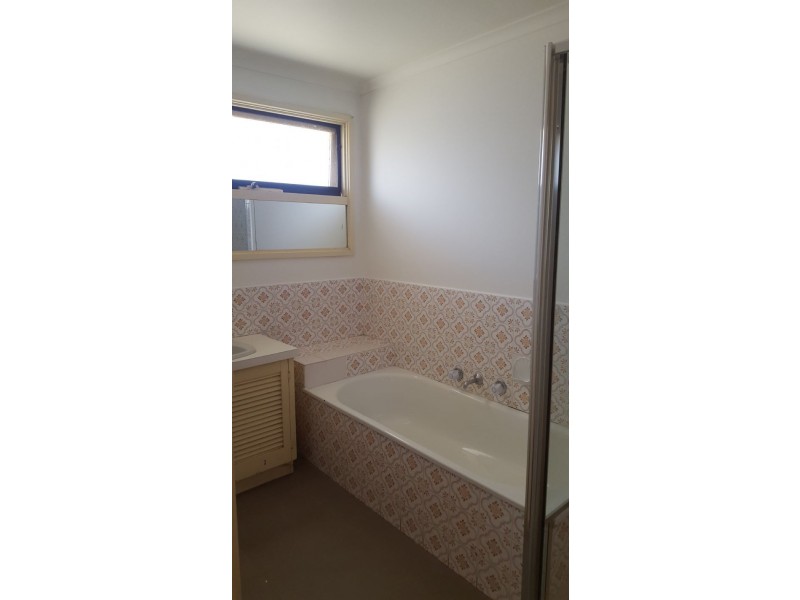 1 Watton Close, Clayton South VIC 3169