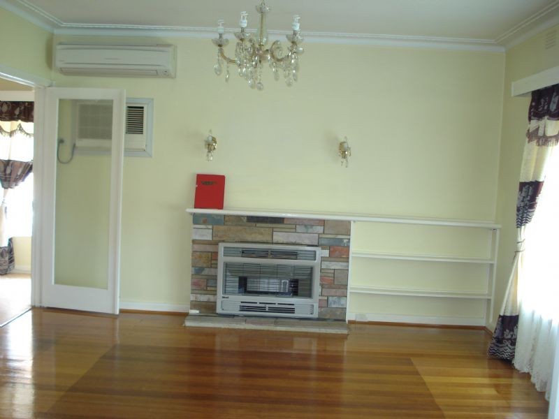 10 Oberon Avenue, Oakleigh East VIC 3166