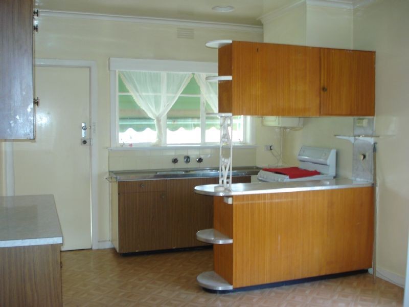 10 Oberon Avenue, Oakleigh East VIC 3166