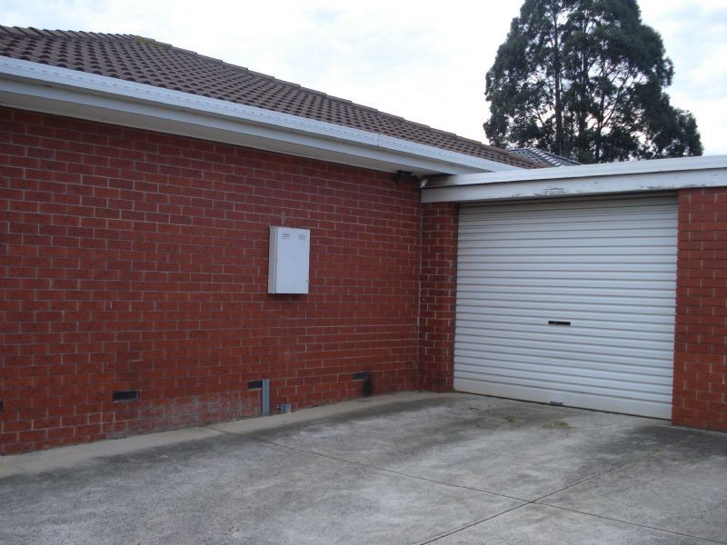 2/33 Sarton Road, Clayton VIC 3168