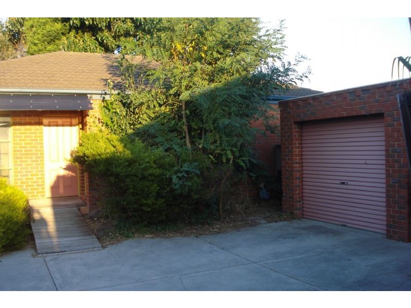 2/16 Renver Road, Clayton VIC 3168