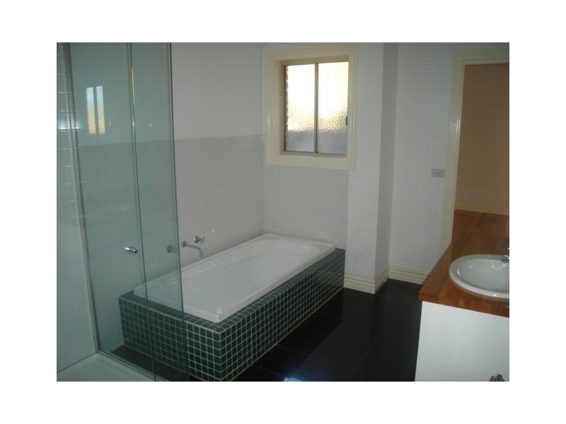 1/17 Second Street, Clayton VIC 3168