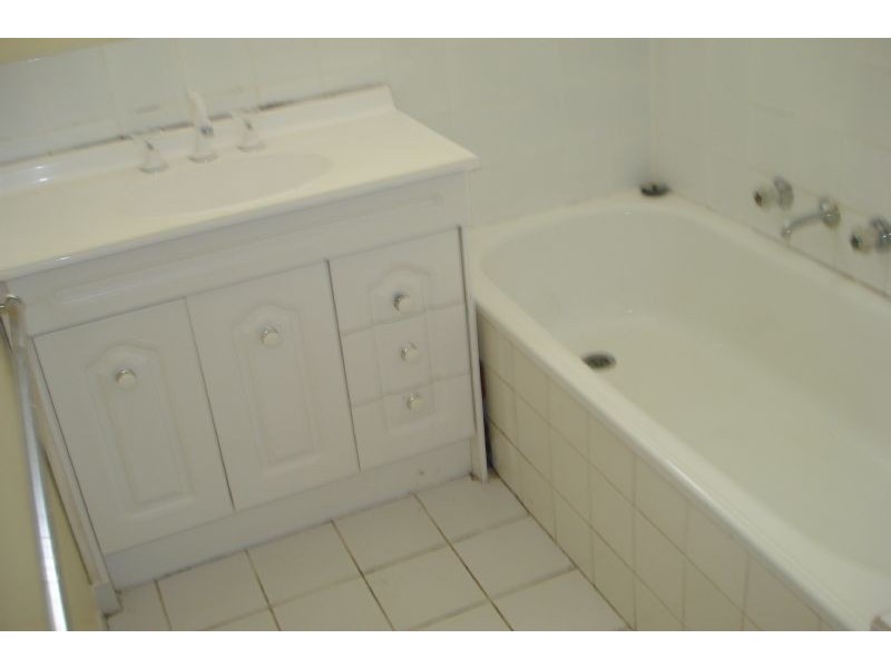 2/11 Evelyn Street, Clayton VIC 3168