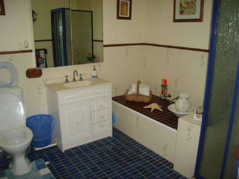 130 Wellington Road, Clayton VIC 3168