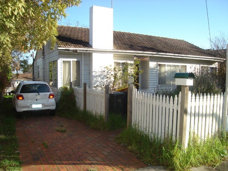 33 Glenbrook Avenue, Clayton VIC 3168