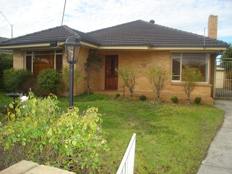 34 Prince Charles St,, Clayton VIC 3168