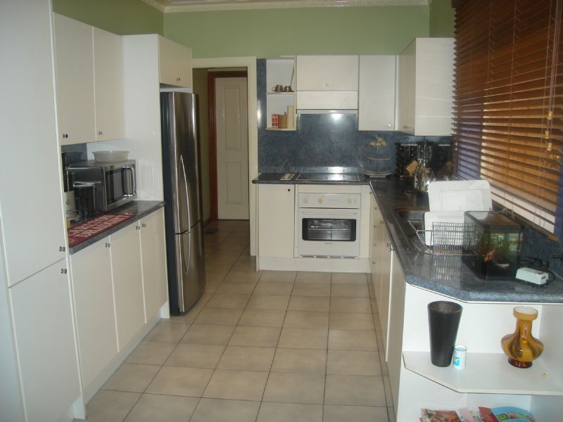 34 Prince Charles St,, Clayton VIC 3168