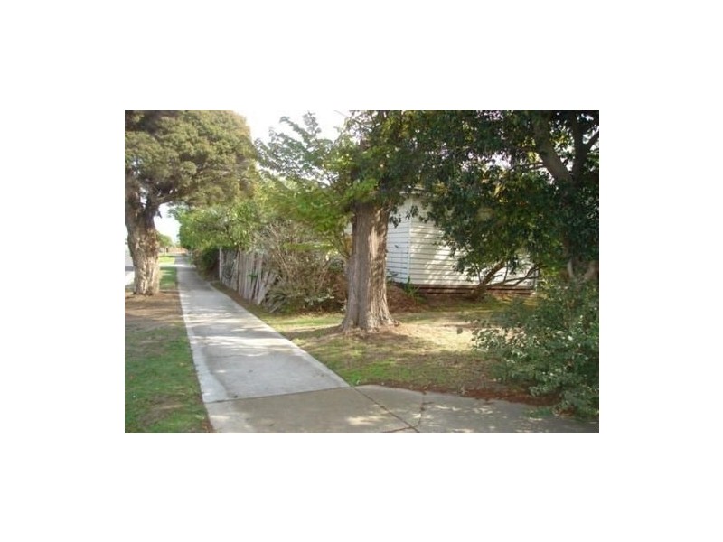 127 Clayton Road, Oakleigh East VIC 3166