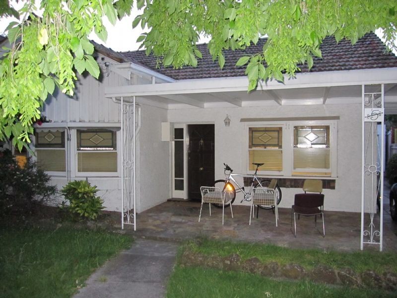 5 Yendon Road, Carnegie VIC 3163