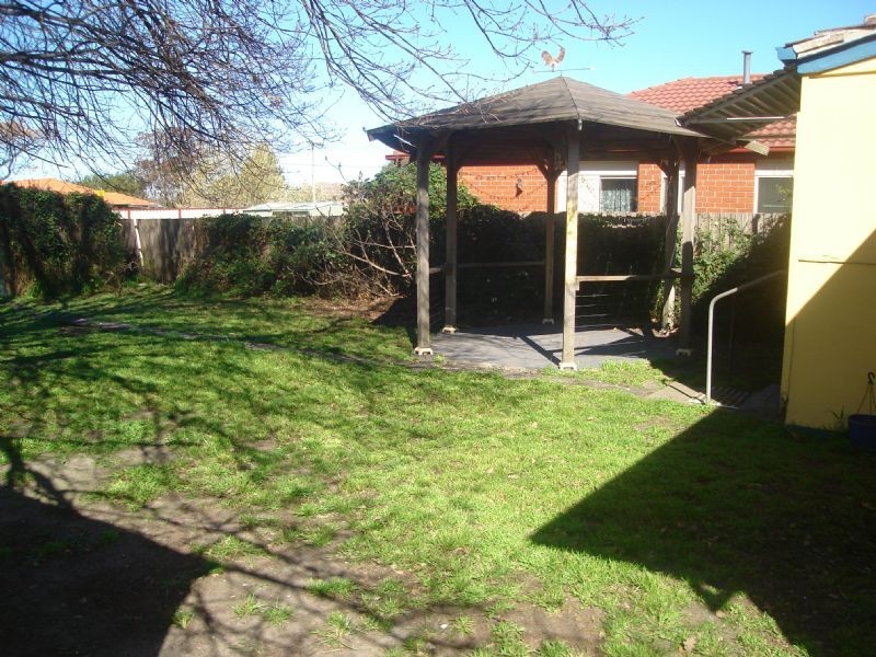 21 Aonach St, Clayton VIC 3168