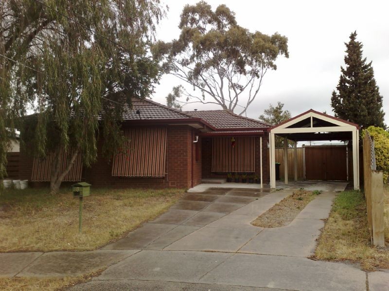 8 Rosewall Place, Clarinda VIC 3169