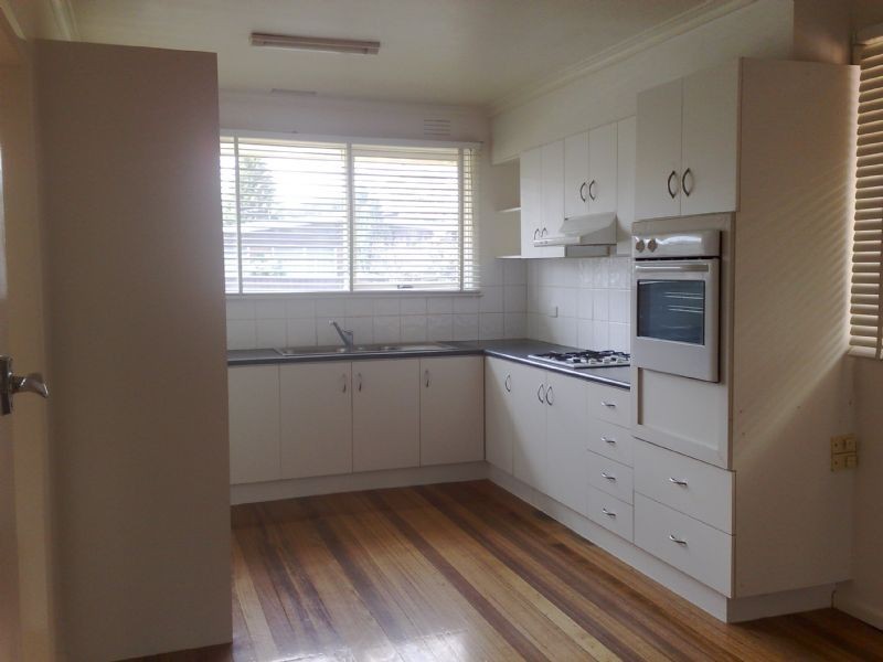 24 Greendale Road, Bentleigh East VIC 3165