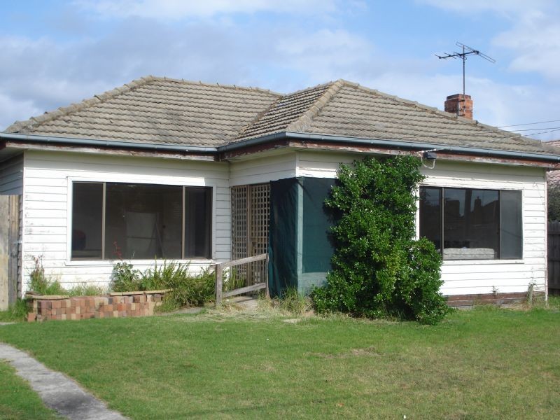 2 Ormond Road, Clayton VIC 3168