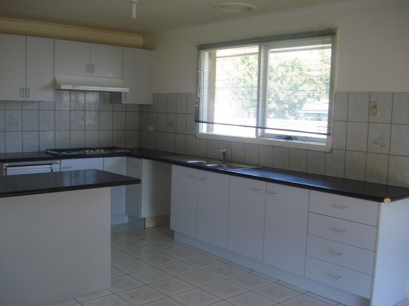 111 Tiverton Drive, Mulgrave VIC 3170