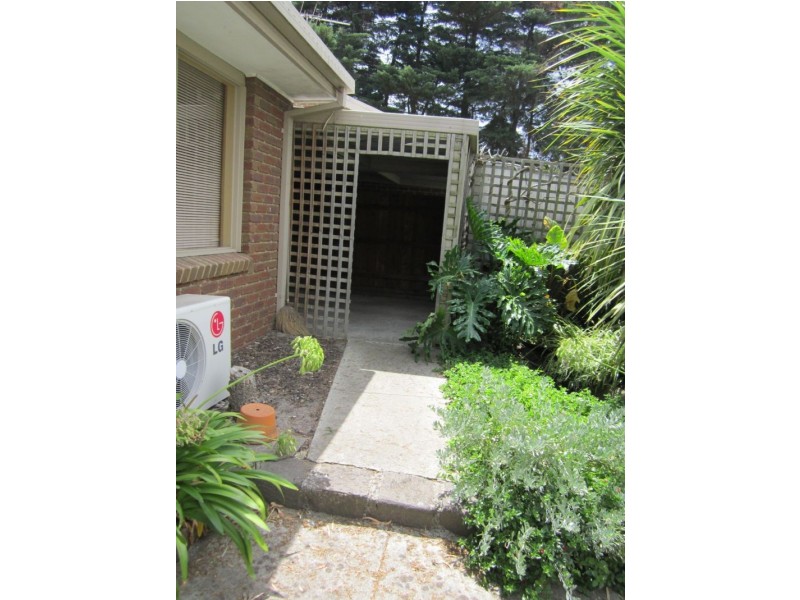 2/2-18 Bourke Road, Oakleigh South VIC 3167