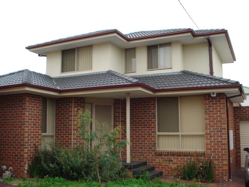 2/8 Manatunga St, Clayton VIC 3168