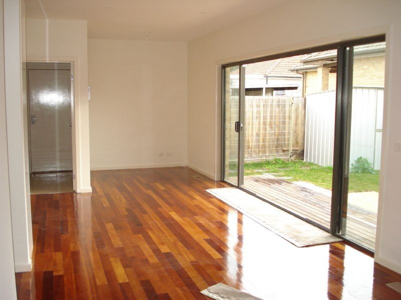 2/30 Manoon Road, Clayton South VIC 3169