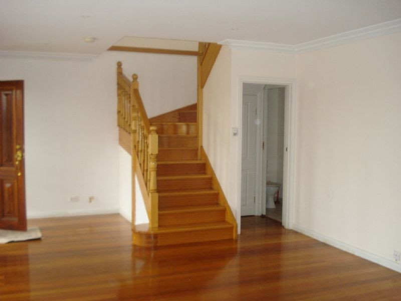 6 Penn Street, Clayton VIC 3168