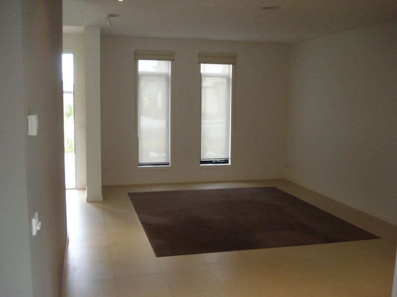 8 Evergreen Boulevard, Clayton South VIC 3169