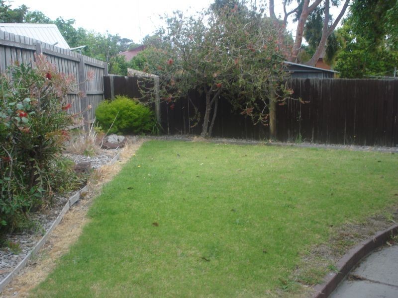 11 Miranda Close, Clayton South VIC 3169