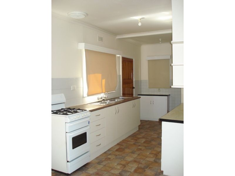 35 Ormond Road, Clayton VIC 3168