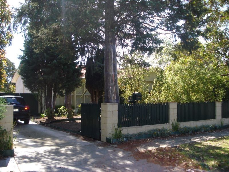 5 Risdon Drive, Notting Hill VIC 3168