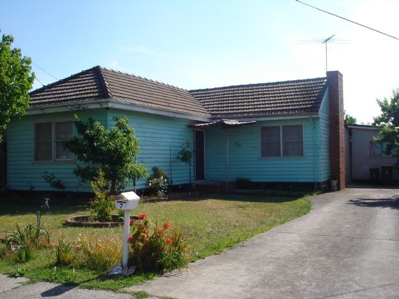 7 Frank Ave, Clayton VIC 3168