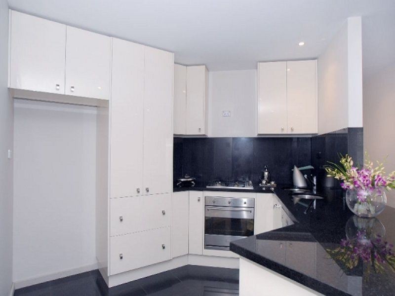 2/70 Harlington Street, Clayton VIC 3168