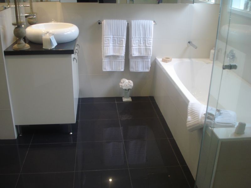 2/70 Harlington Street, Clayton VIC 3168