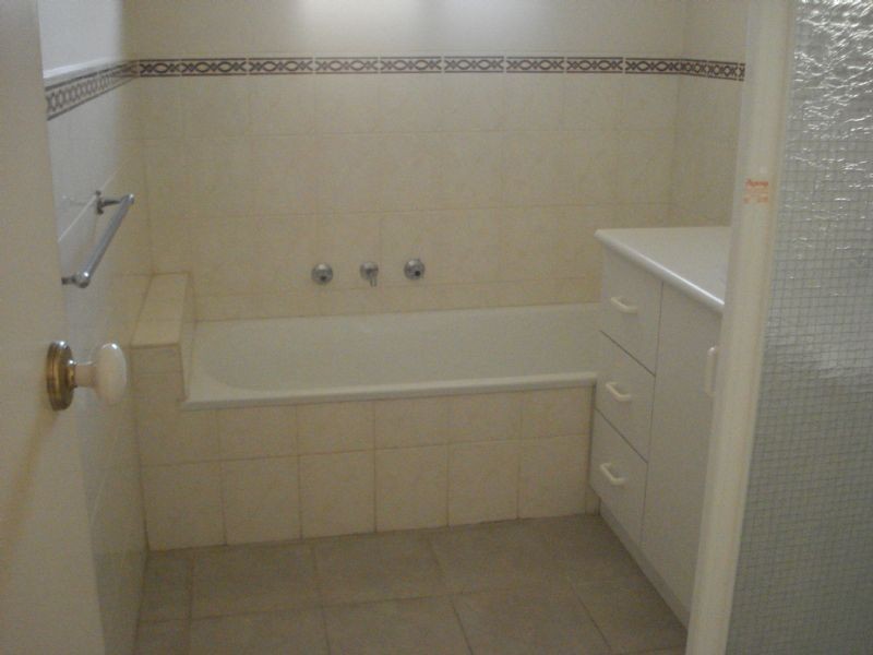 2/36 Second Street, Clayton VIC 3168