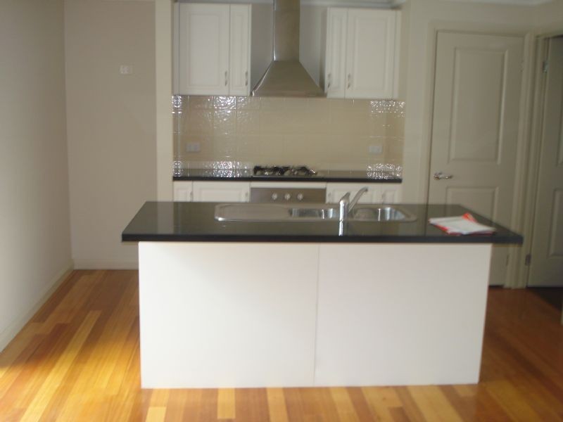 2/60 View Street, Clayton VIC 3168