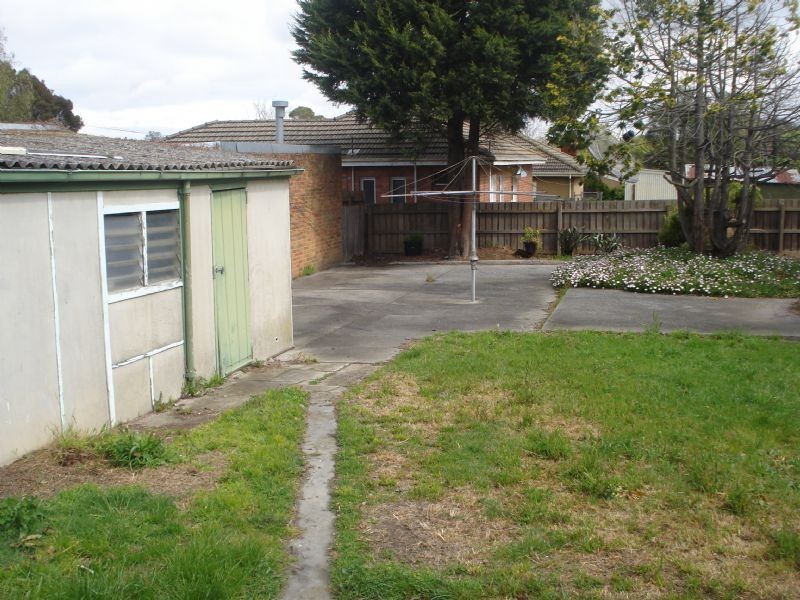 11 Banksia Street, Clayton VIC 3168