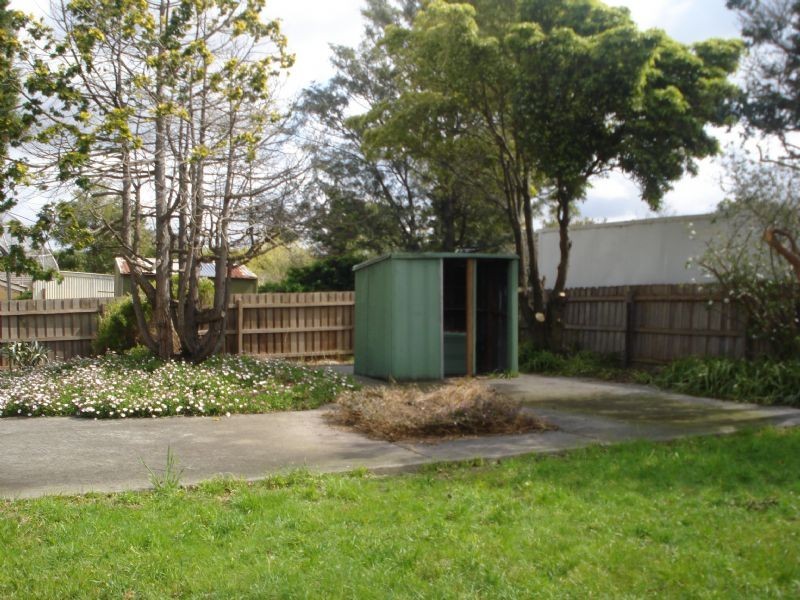 11 Banksia Street, Clayton VIC 3168