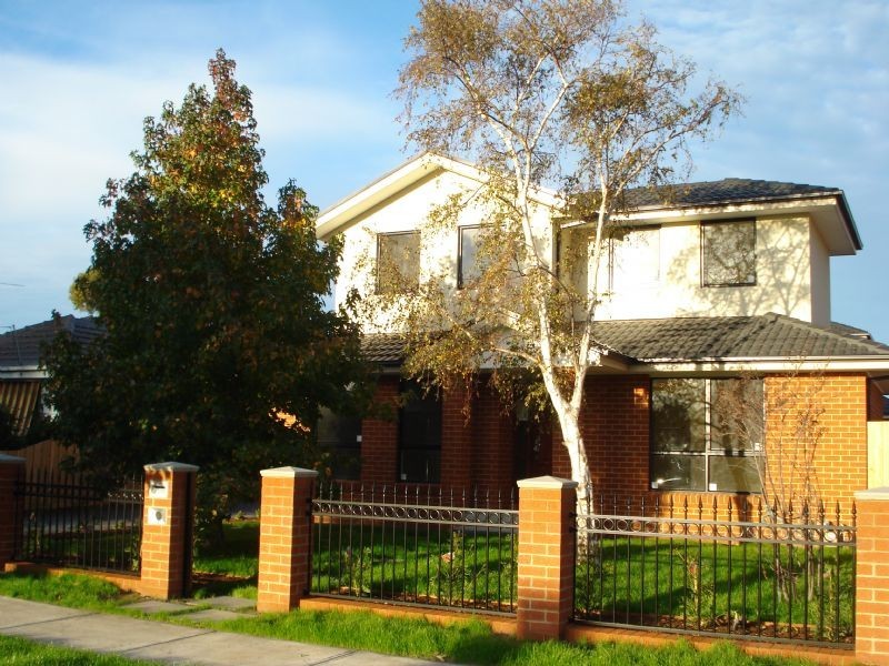 1/34 Harlington Street, Clayton VIC 3168