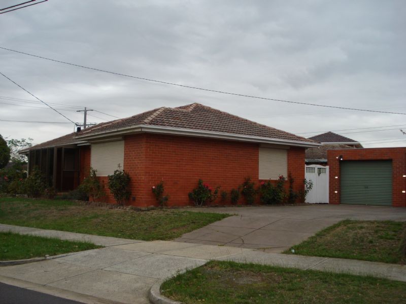 38 Glengariff Drive, Mulgrave VIC 3170