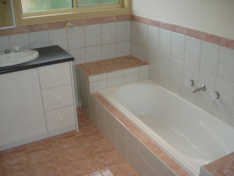 3/70 Edinburgh Street, Clayton VIC 3168