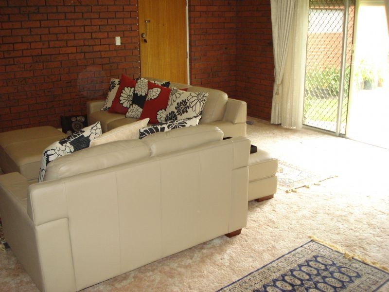 33 Glencannon Crescent, Clayton South VIC 3169