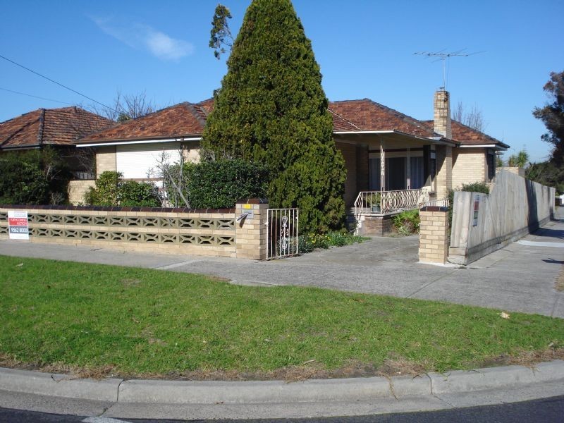 12 NEWPORT ROAD, Clayton South VIC 3169