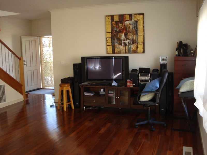 1/233 WESTALL ROAD, Clayton South VIC 3169