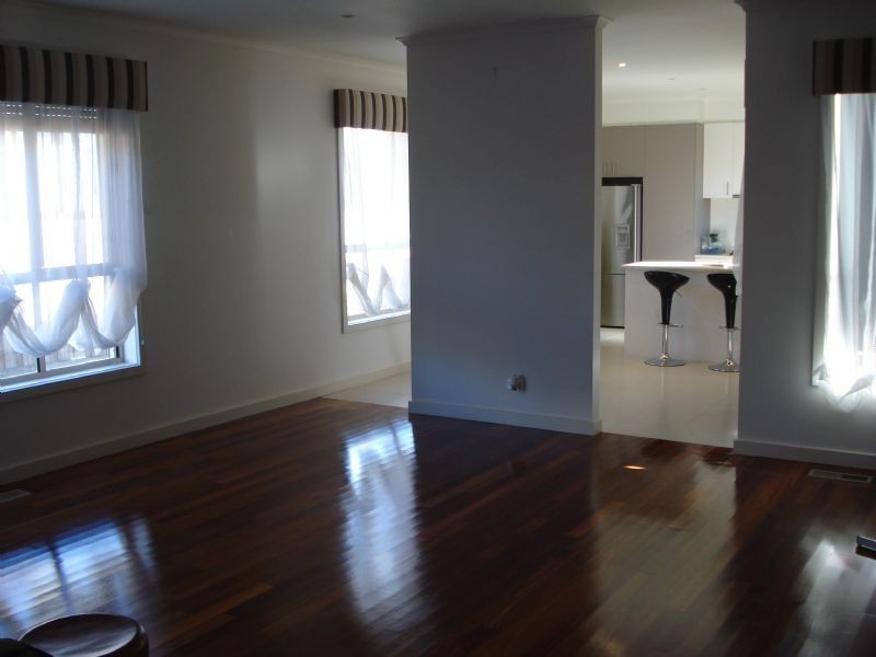 1/233 Westall Road, Clayton South VIC 3169