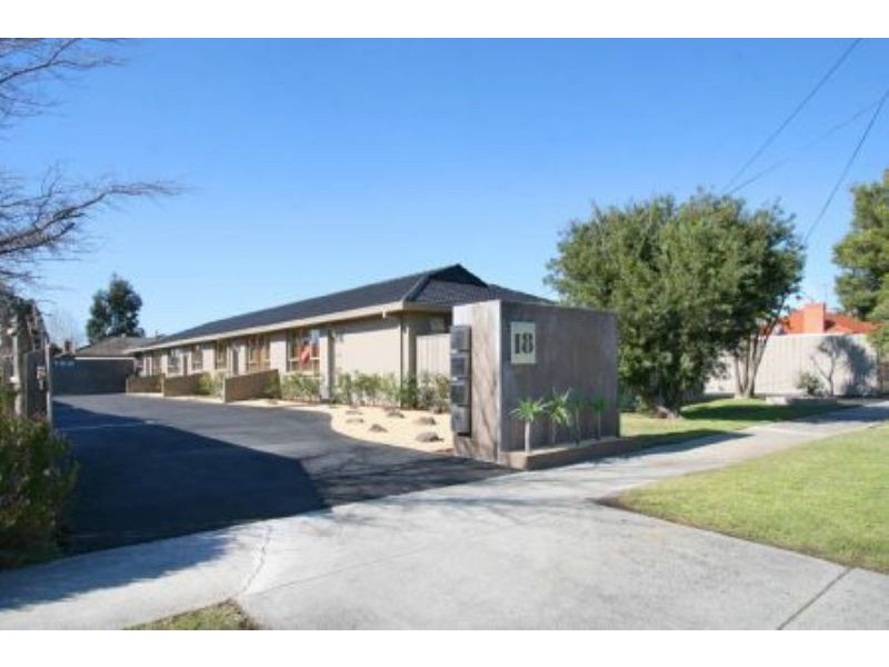 4/18 Wordsworth Avenue, Clayton South VIC 3169