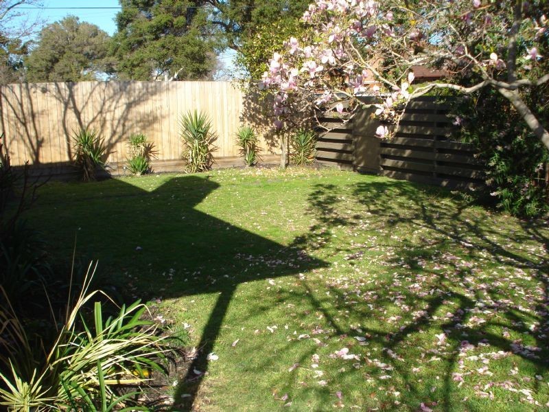 10 Glencannon Crescent, Clayton South VIC 3169