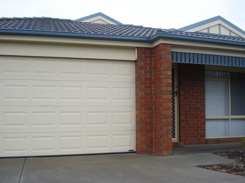 10/41-49 Tully Road, Clayton South VIC 3169